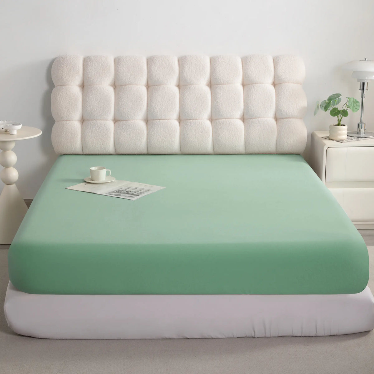 NTBAY Fitted Bed Sheet - Deep Pocket Fit Soft Comfy Bedding, Brushed Microfiber Breathable Wrinkle-Free Cover, All-Around Elastic Stays in Place, No Shrink, Chlorine-Free Bleach Safe, Tumble Dry Low, Oeko-Tex Certified