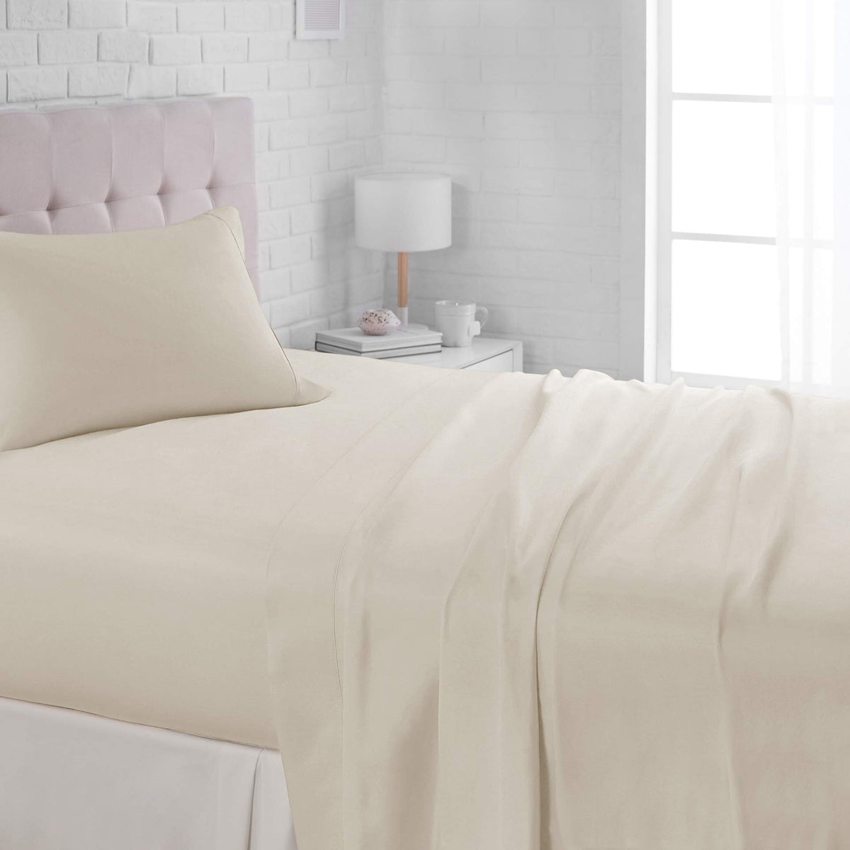 Amazon Basics Lightweight Super Soft Easy Care Wrinkle-Free Breathable Brushed Microfiber 3-Piece Bed Sheet Set with 14-Inch Deep Pockets, Twin, Dark Gray, Solid
