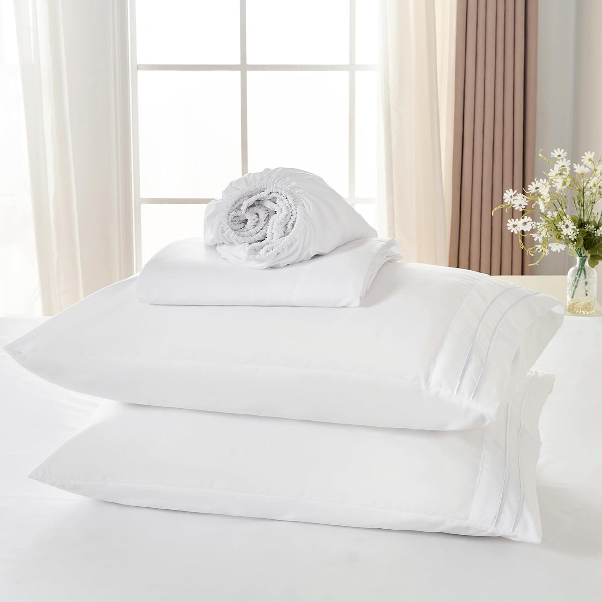 ROSE&RISY White Queen Sheet Set, 4 Pieces Soft Bedding Queen Sheet Set, Breathable and Cooling Sheets, Deep Pocket with 1 Fitted, 1 Flat, 2 Pillow Cases (White, Queen Size)