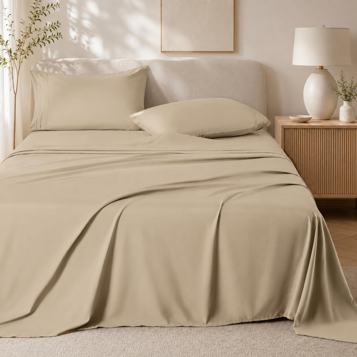 ROSE&RISY White Queen Sheet Set, 4 Pieces Soft Bedding Queen Sheet Set, Breathable and Cooling Sheets, Deep Pocket with 1 Fitted, 1 Flat, 2 Pillow Cases (White, Queen Size)