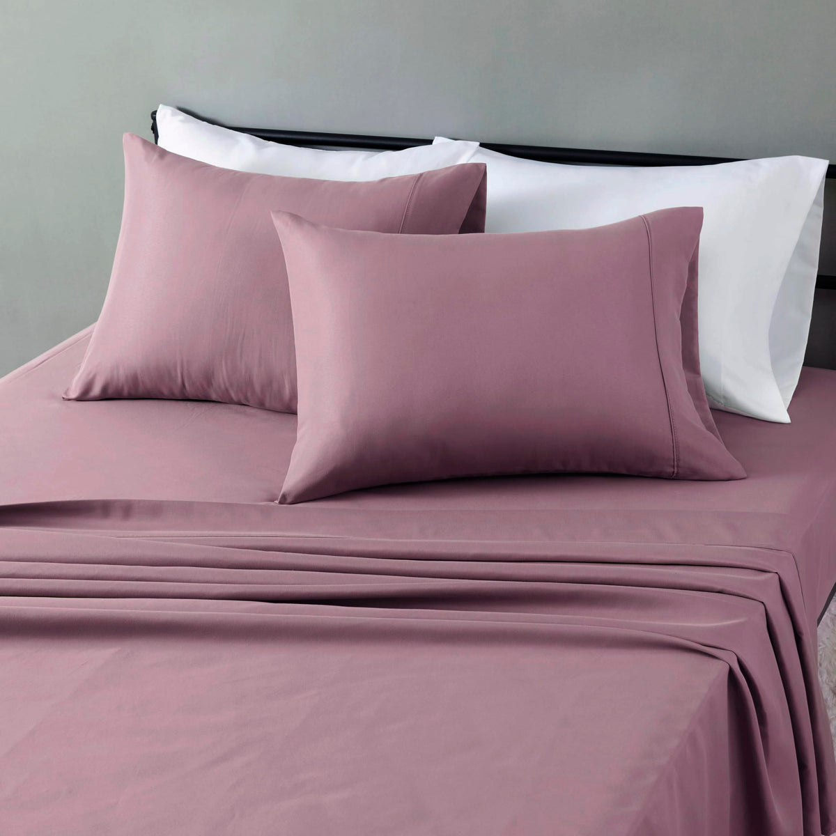 Amazon Basics Lightweight Super Soft Easy Care Wrinkle-Free Breathable Brushed Microfiber 3-Piece Bed Sheet Set with 14-Inch Deep Pockets, Twin, Dark Gray, Solid