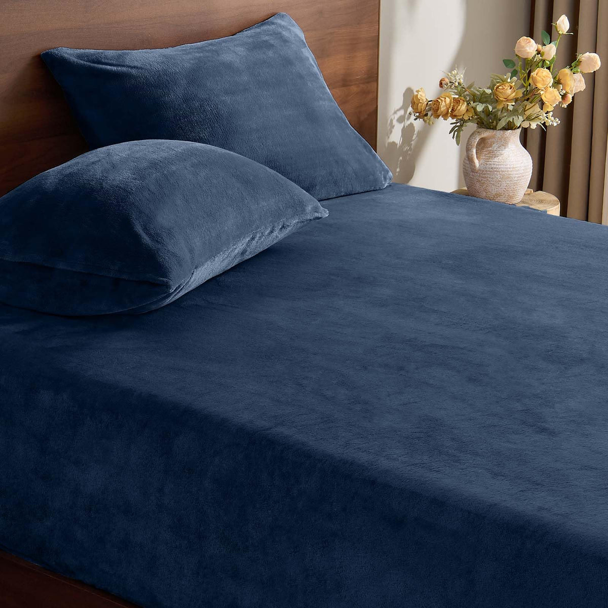 BEDELITE Fleece Queen Fitted Sheet & Pillowcases Set, Grey, 3 Pieces
