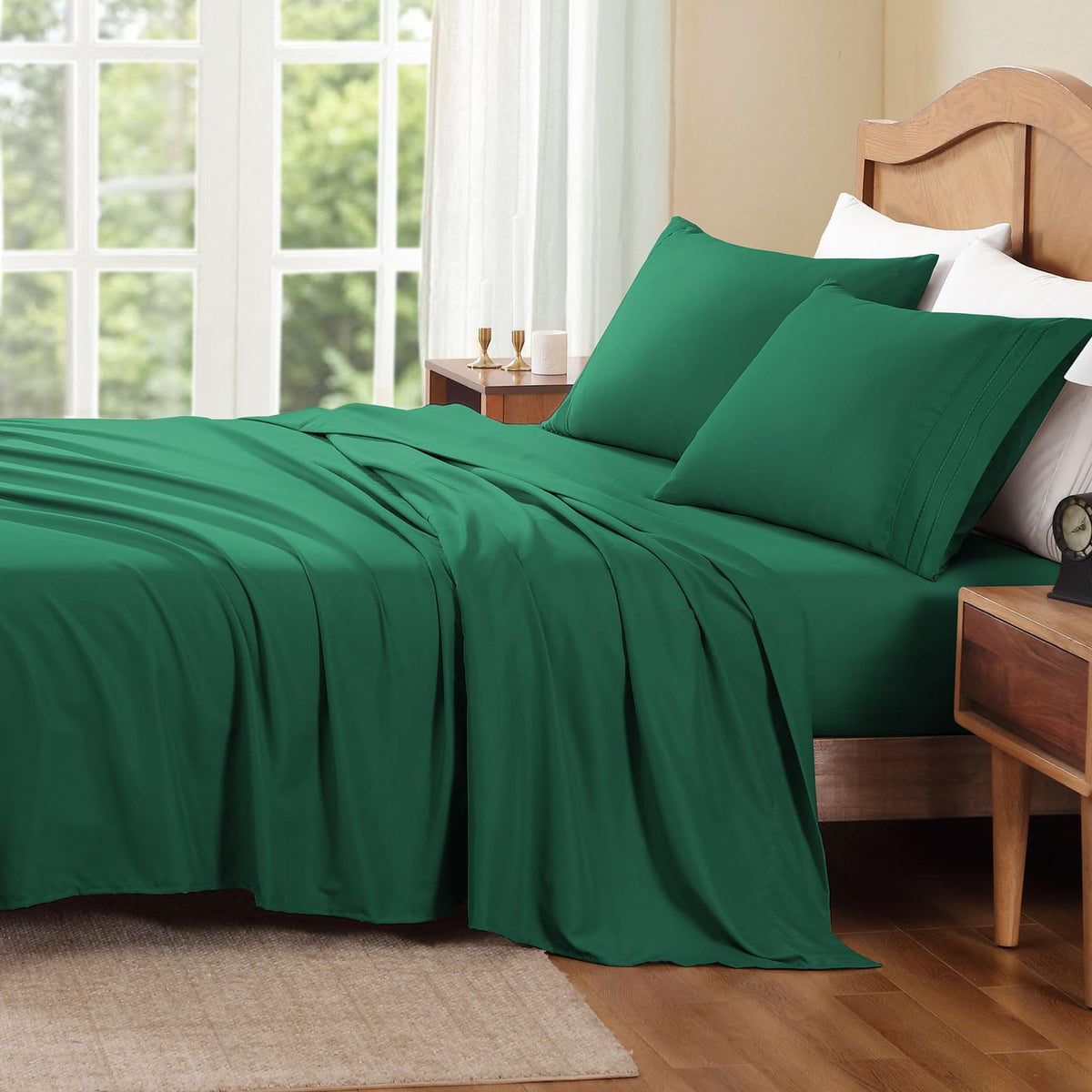 ClevaHome Queen Sheets Set, 4-Piece Fitted Queen Sheets, Lilac