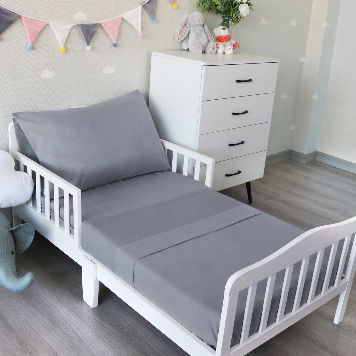 Biloban 3-Piece Toddler Sheet Set Microfiber, Toddler Bedding Set