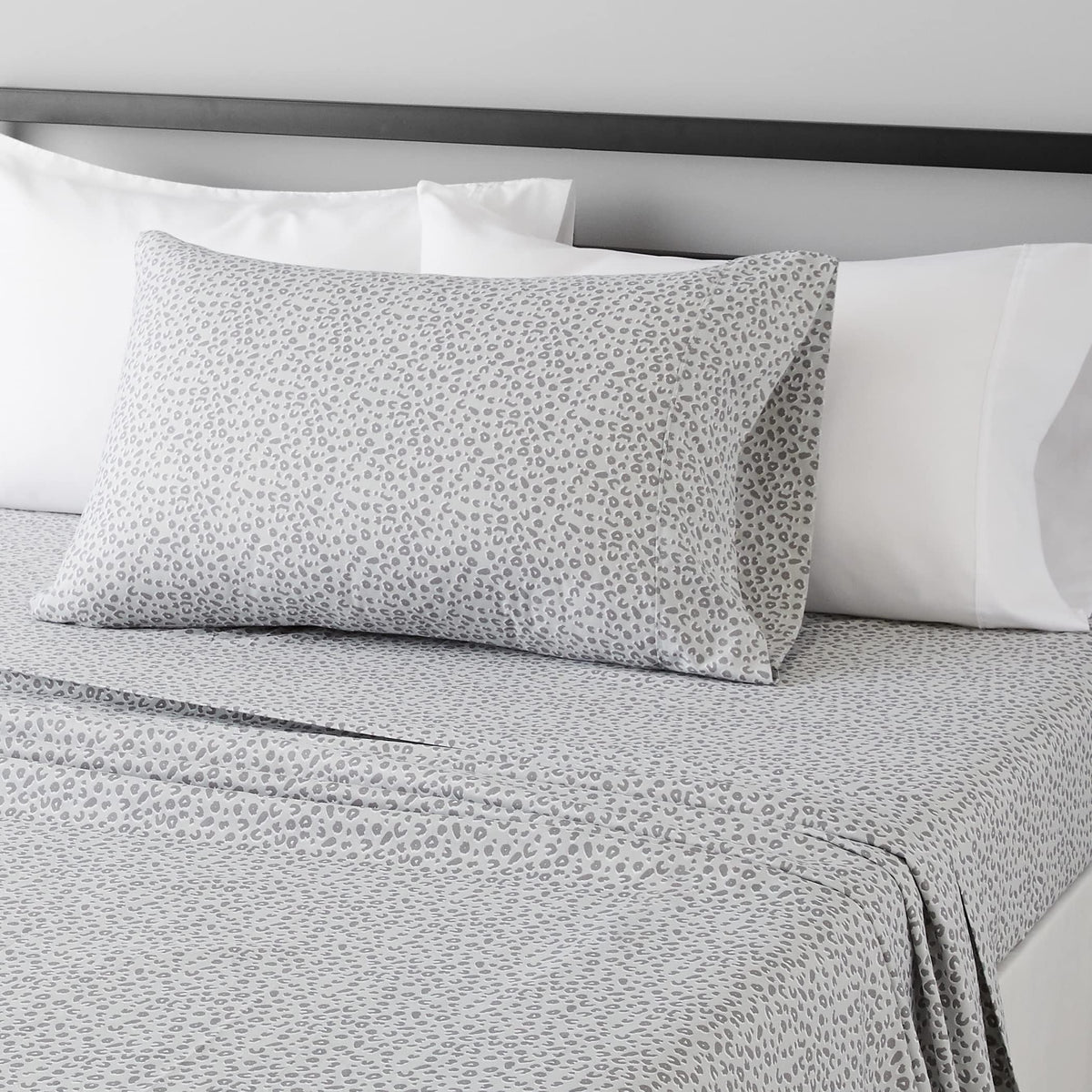 Amazon Basics Lightweight Super Soft Easy Care Wrinkle-Free Breathable Brushed Microfiber 3-Piece Bed Sheet Set with 14-Inch Deep Pockets, Twin, Dark Gray, Solid