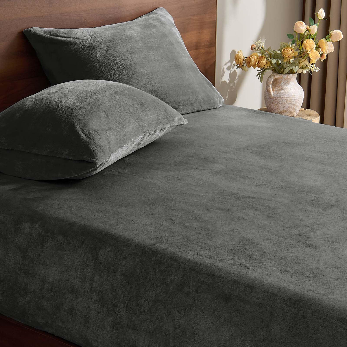 BEDELITE Fleece Queen Fitted Sheet & Pillowcases Set, Grey, 3 Pieces