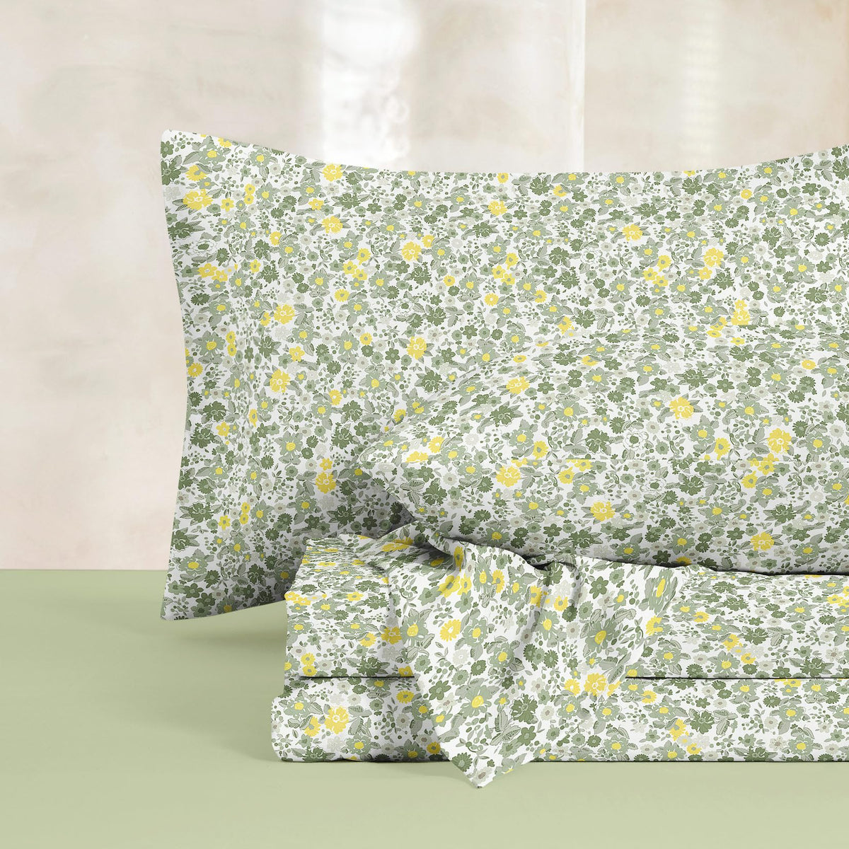 Wake In Cloud - Floral Bed Sheets, 4-Piece Sheet Set, Shabby Chic Flower Pattern Printed Country Coquette Cottage Aesthetic Bedding, Deep Pocket, Olive Green, King Size
