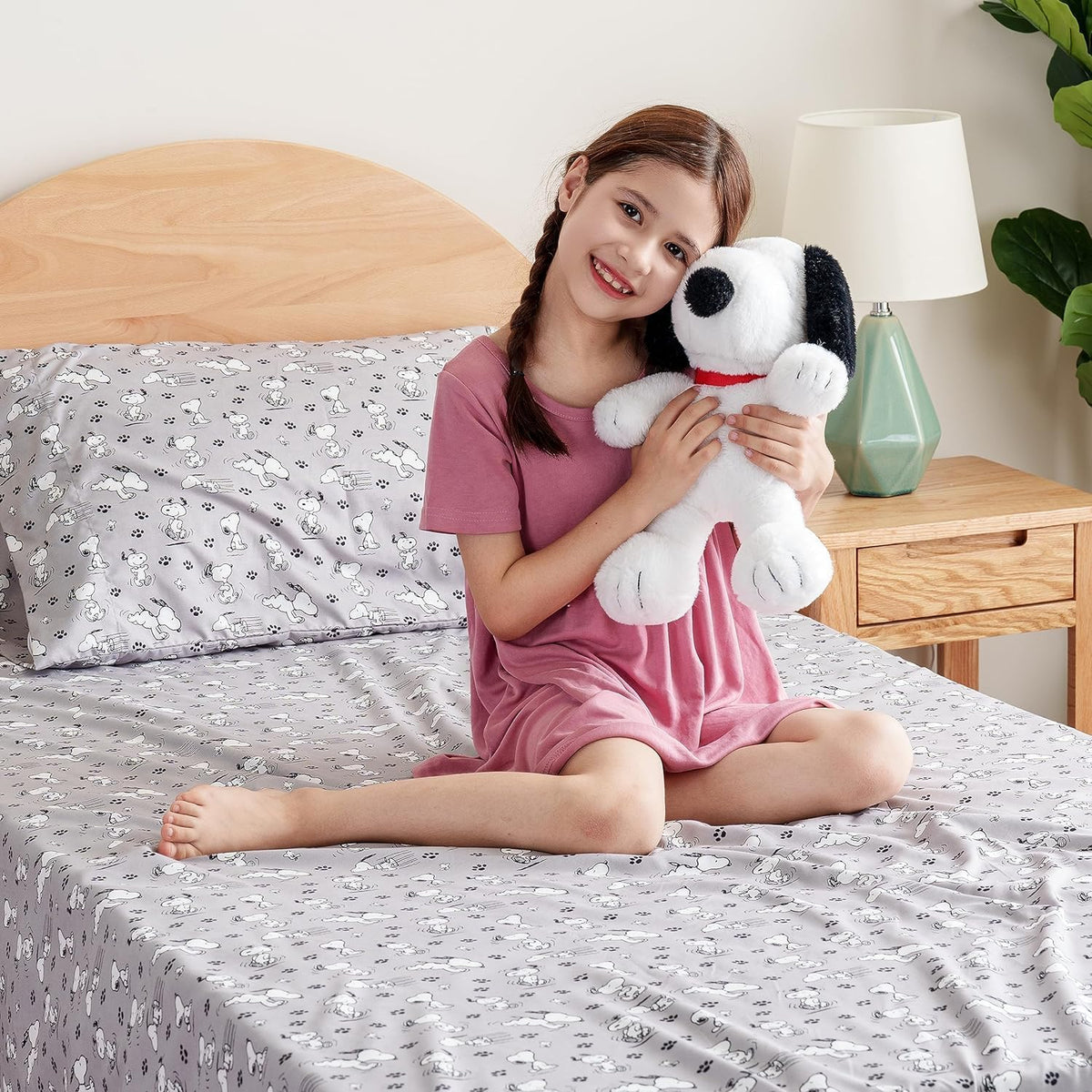 Berkshire Peanuts® Sheet Set Queen Size - 4 Pieces,Cute Character Snoopy Printed Soft Microfiber Bed Sheets,Peanuts Poses and Paws Grey