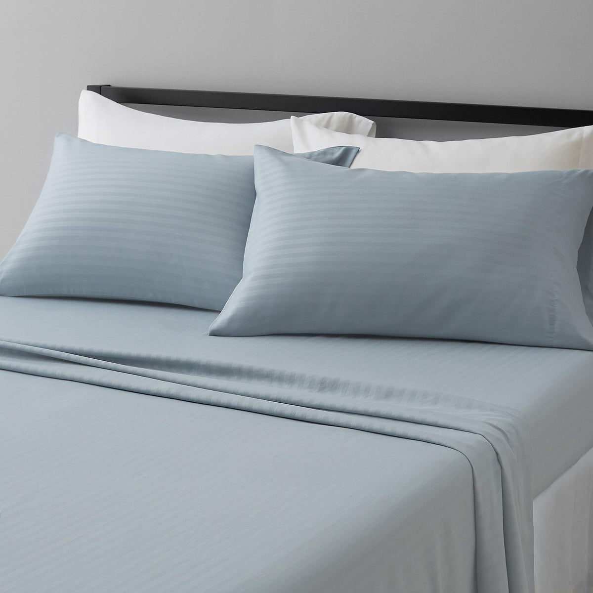 Amazon Basics Lightweight Super Soft Easy Care Wrinkle-Free Breathable Brushed Microfiber 3-Piece Bed Sheet Set with 14-Inch Deep Pockets, Twin, Dark Gray, Solid
