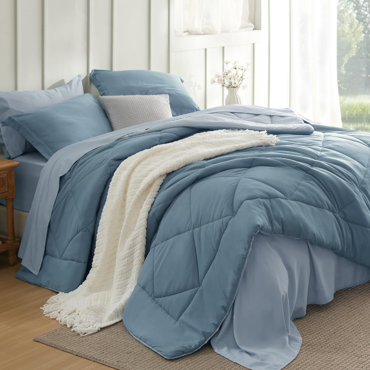 Bedsure Queen Bed in a Bag Reversible Bed Set 7 Pieces Grey/Light Grey
