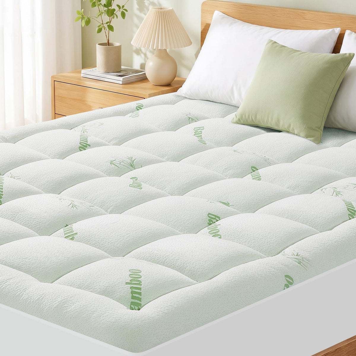 Mattress Pad Queen Size, Cooling Pillow Top Mattress Topper, Ultra Soft Viscose from Bamboo, Breathable for Hot Sleepers, Deep Pocket 8"-20", Black