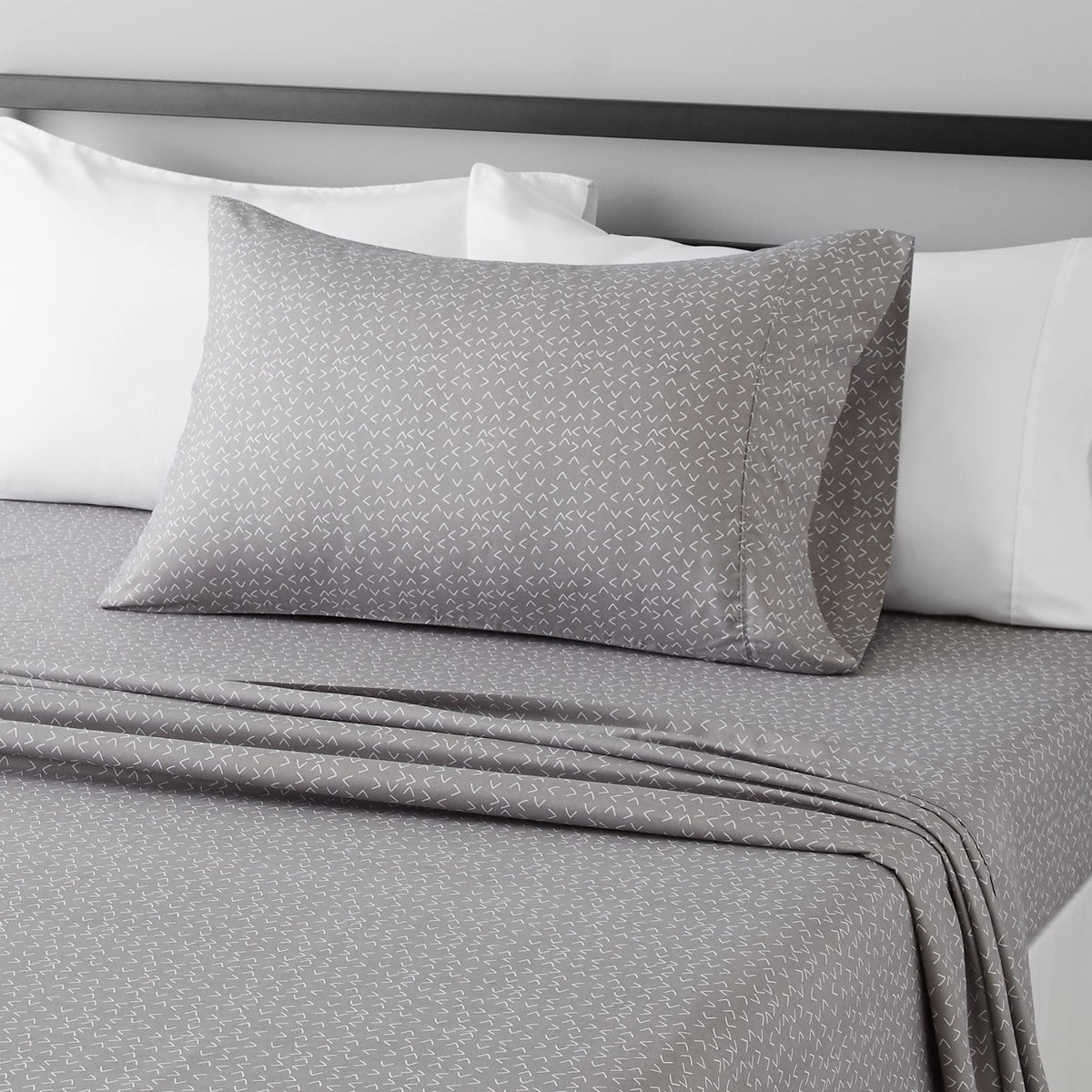Amazon Basics Lightweight Super Soft Easy Care Wrinkle-Free Breathable Brushed Microfiber 3-Piece Bed Sheet Set with 14-Inch Deep Pockets, Twin, Dark Gray, Solid