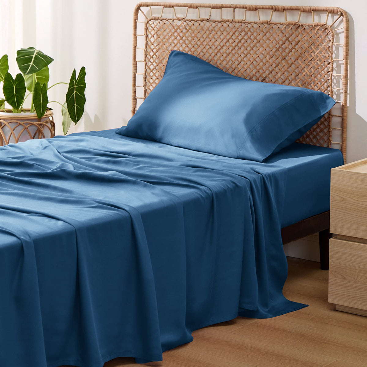 Bedsure PureWoven 100% Rayon Derived from Bamboo, Queen Sheets, 4 Pieces