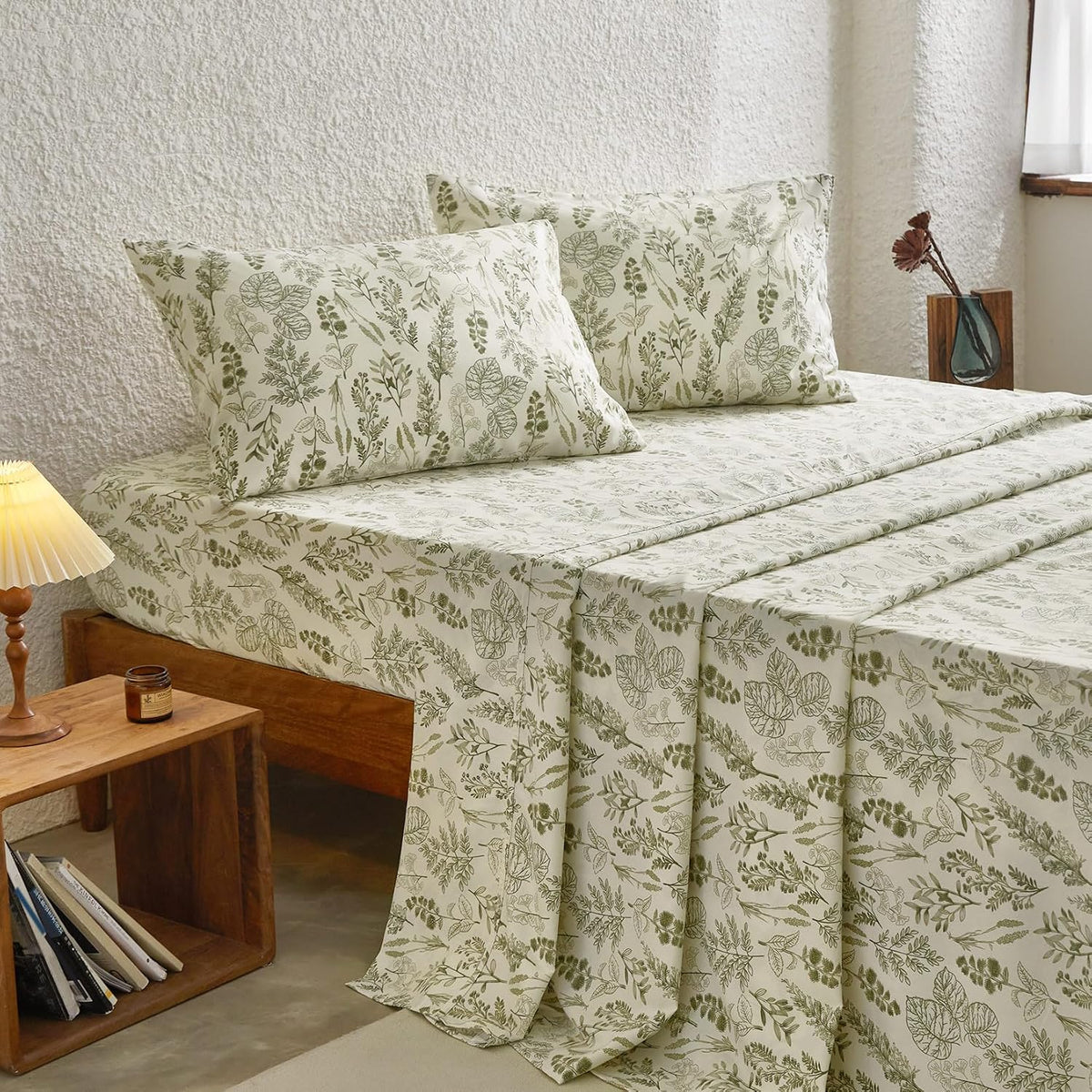 Wake In Cloud - Botanical Bed Sheets, 4-Piece Sheet Set, Floral Shabby Chic Leaves Pattern Printed Coquette Vintage Aesthetic Bedding, Deep Pocket, Olive Green, King Size
