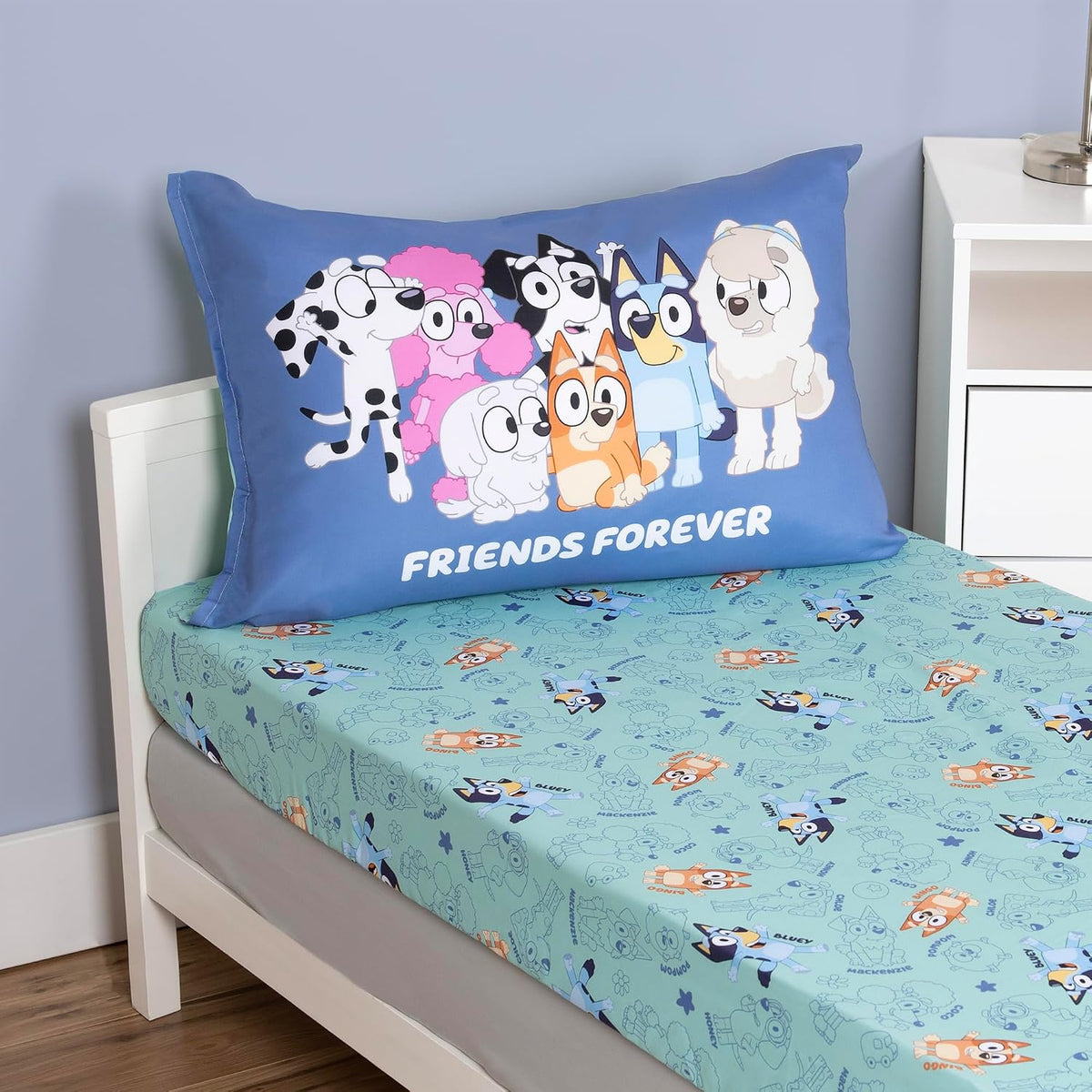 Bluey Sheet Set - Fits Toddler Bed or Crib Mattress - Fitted Sheet and Pillow Case, Green
