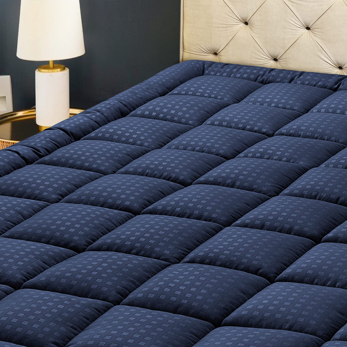 HYLEORY Queen Mattress Pad Quilted Fitted Mattress Protector Cooling Pillow Top Mattress Cover Breathable Fluffy Soft Mattress Topper with 8-21" Deep Pocket
