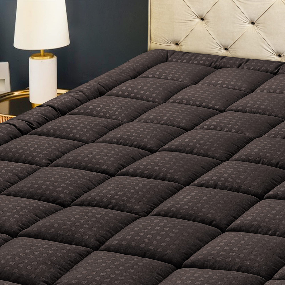 HYLEORY Queen Mattress Pad Quilted Fitted Mattress Protector Cooling Pillow Top Mattress Cover Breathable Fluffy Soft Mattress Topper with 8-21" Deep Pocket