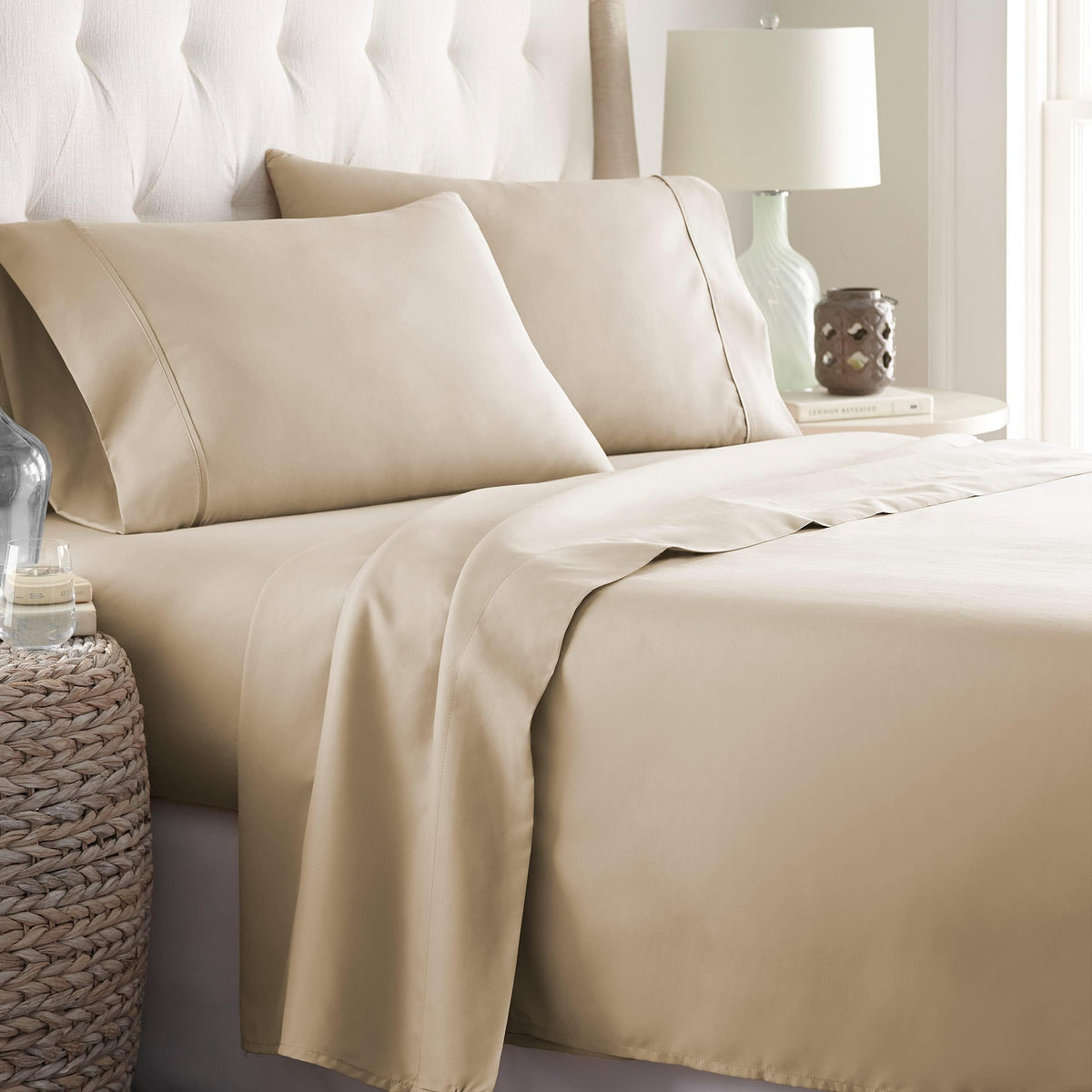 Danjor Linens Bed Sheet Set Queen Size for Hot Sleepers, Hotel Premium Sheets with 4 Pillowcases, Lightweight Brushed Microfiber Deep Pockets, Breathable Cooling 6 Piece Bedding Sets, White