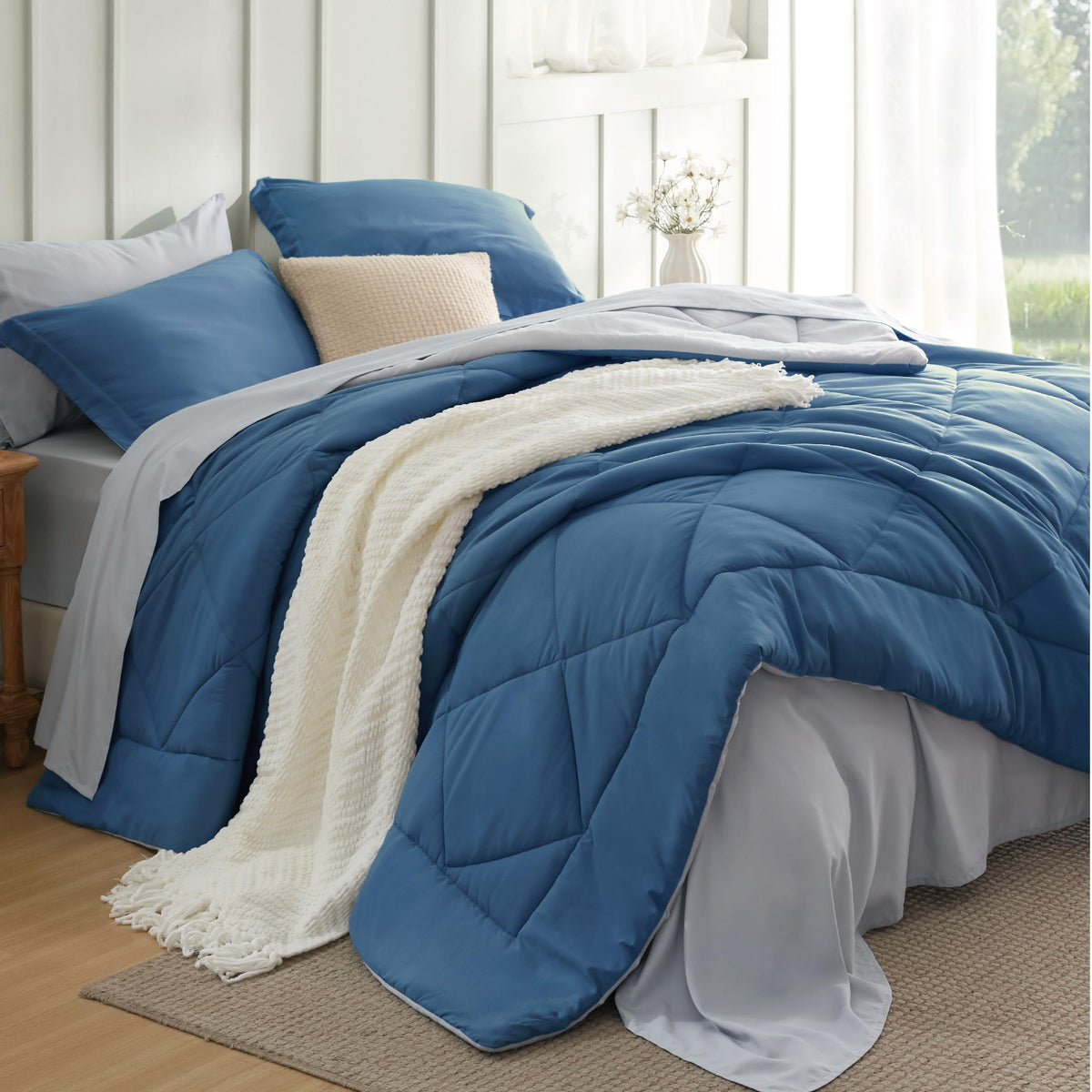 Bedsure Queen Bed in a Bag Reversible Bed Set 7 Pieces Grey/Light Grey