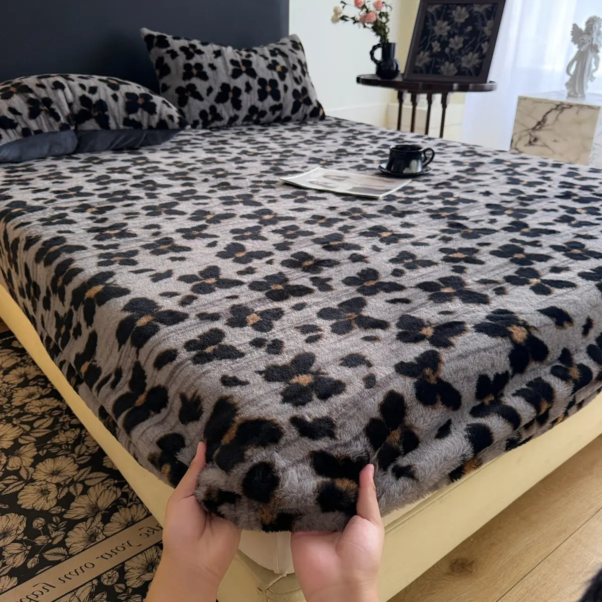 Faux Rabbit Fur Leopard Print Fitted Sheet 3-Piece Set, Bedding Sheets, Bedsheet Sets, Bedding Set – Soft & Warm Solid Color Bedding, Set (Includes 1 Fitted Sheet + 1/2 Pillowcases), All-Season, Bedroom, Dorm, Sofa, Christmas Gift