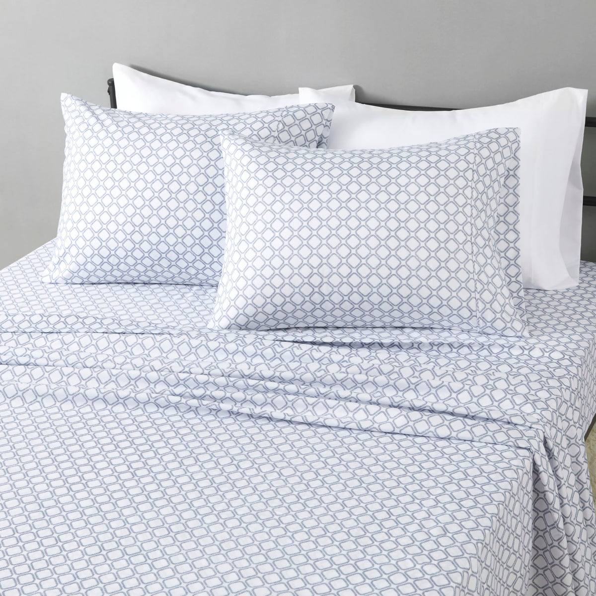 Amazon Basics Lightweight Super Soft Easy Care Wrinkle-Free Breathable Brushed Microfiber 3-Piece Bed Sheet Set with 14-Inch Deep Pockets, Twin, Dark Gray, Solid