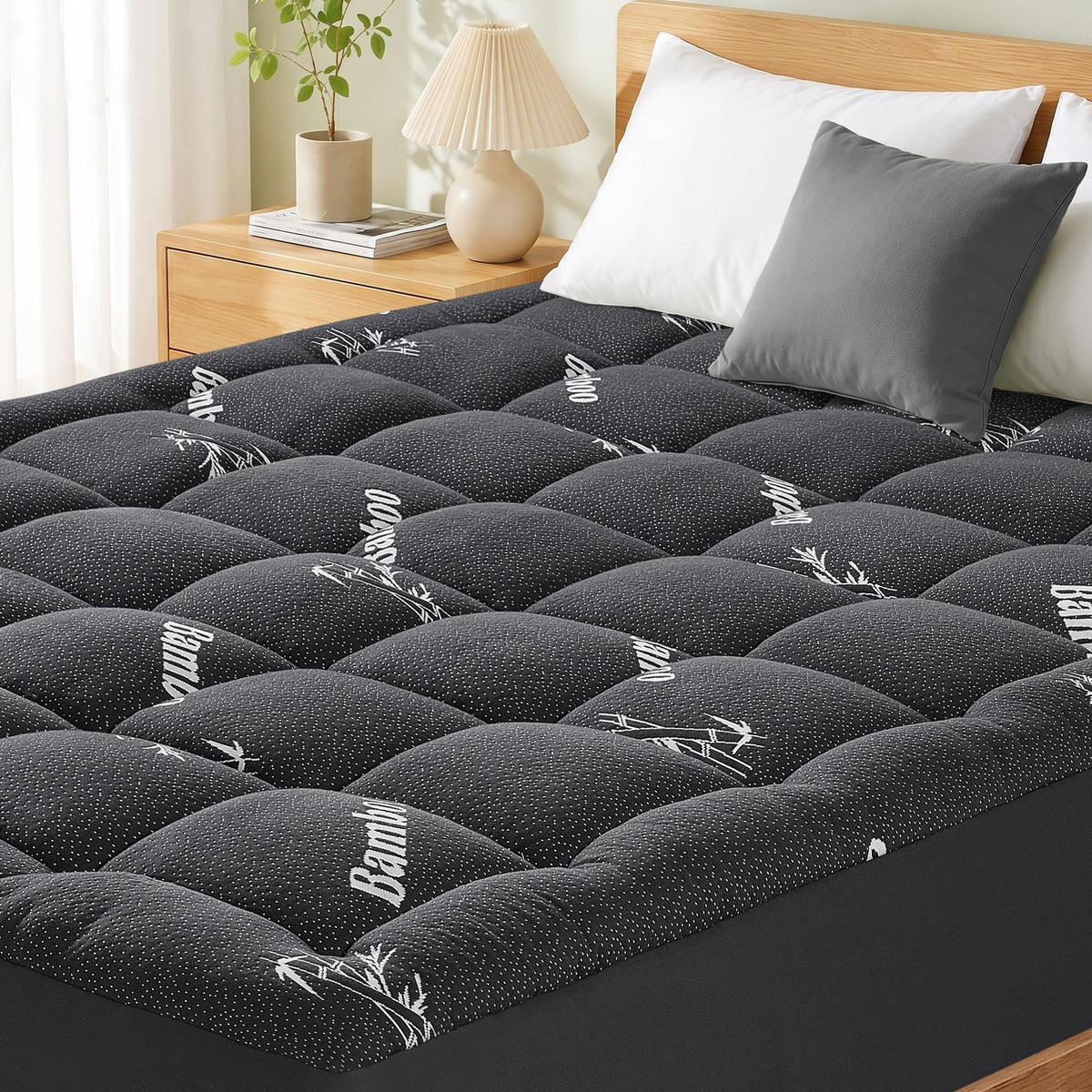 Mattress Pad Queen Size, Cooling Pillow Top Mattress Topper, Ultra Soft Viscose from Bamboo, Breathable for Hot Sleepers, Deep Pocket 8"-20", Black